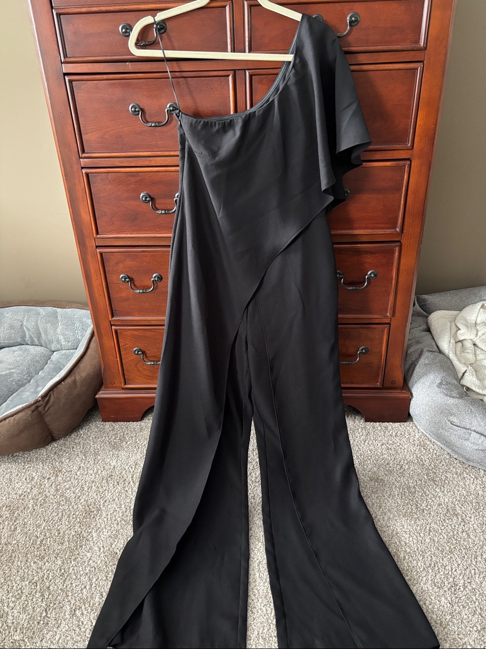 VENUS One-Shoulder Black Wide-Leg Jumpsuit